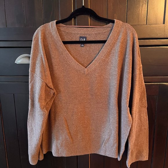 Gap Sweater - Picture 1 of 3